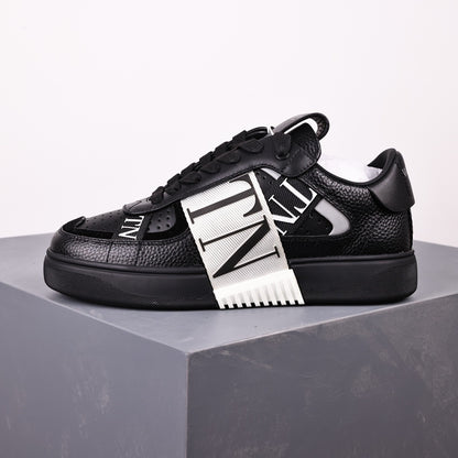 Valentino VL7n Black