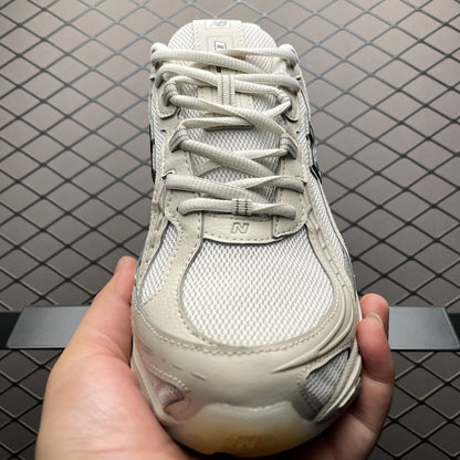 740 Triple Cream / Off-White