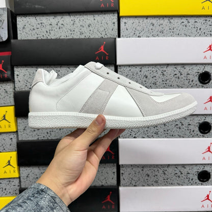 Maison  Pure White