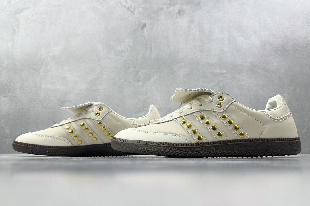Samba Studded Pack