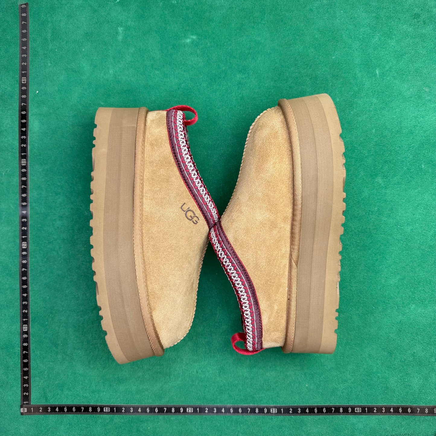 TT UGG