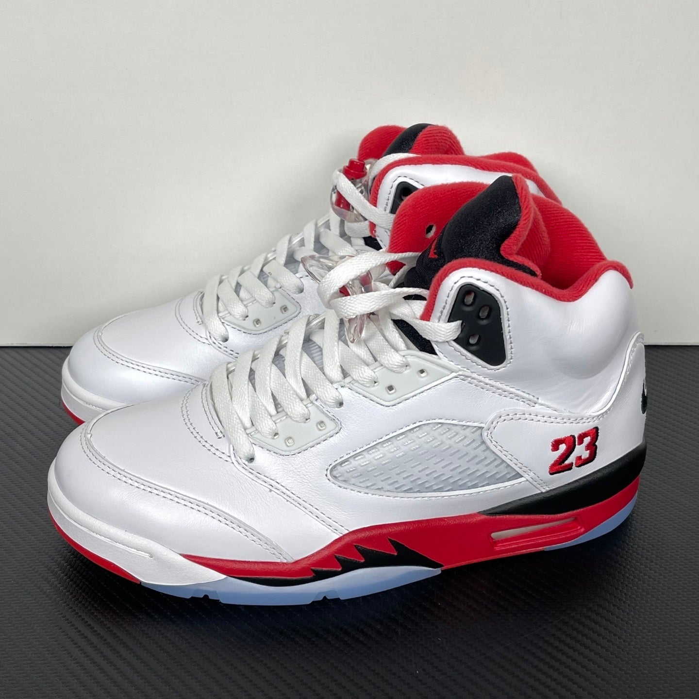 AJ 5 Fire Red Black Tongue