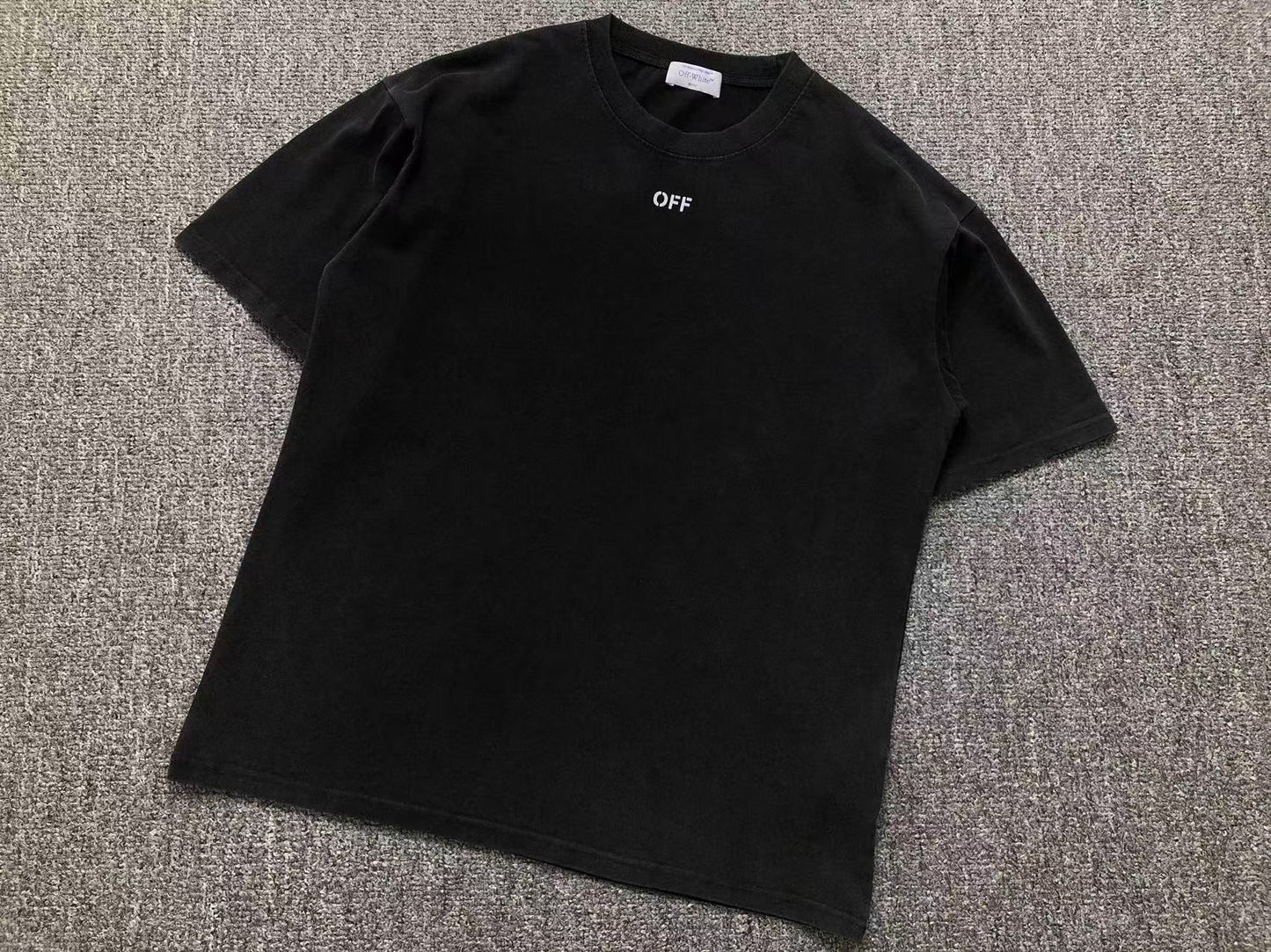 T-shirt Off
