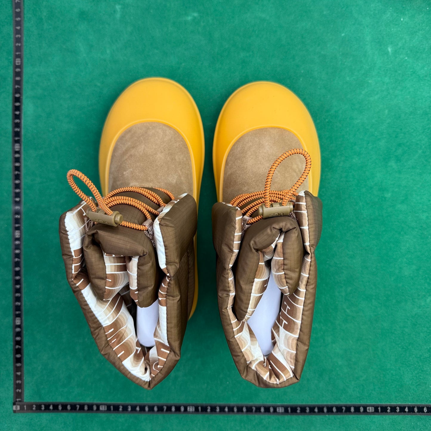 TT UGG CLASSIC MINI Lace-Up Weather