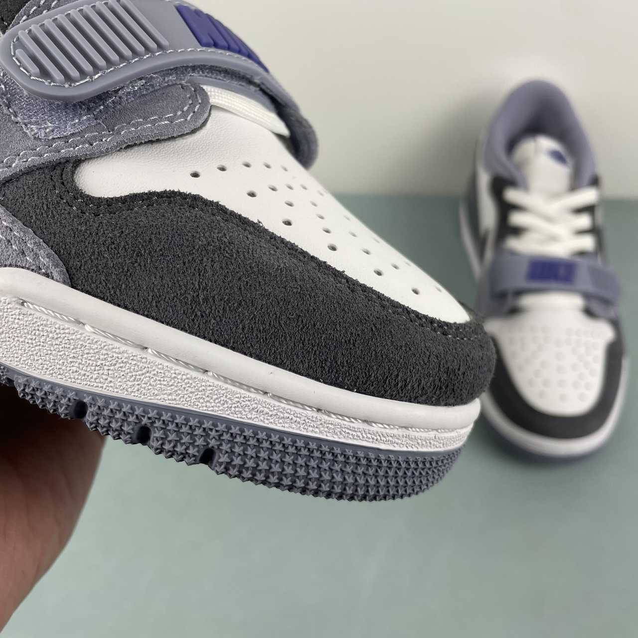 Legacy 312 Light Smoke Grey