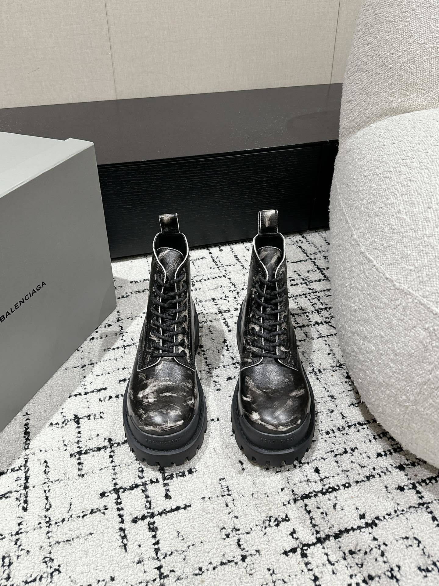 Bulldozer Boots