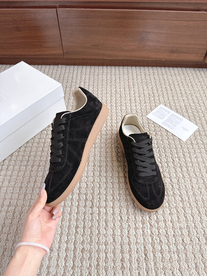Maison Velut Full Black