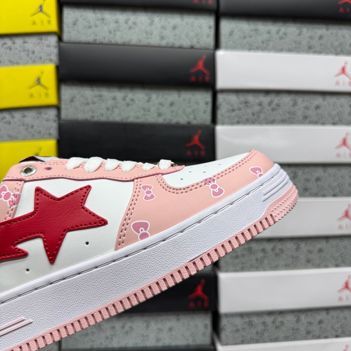 Bape STA Low Hello Kitty