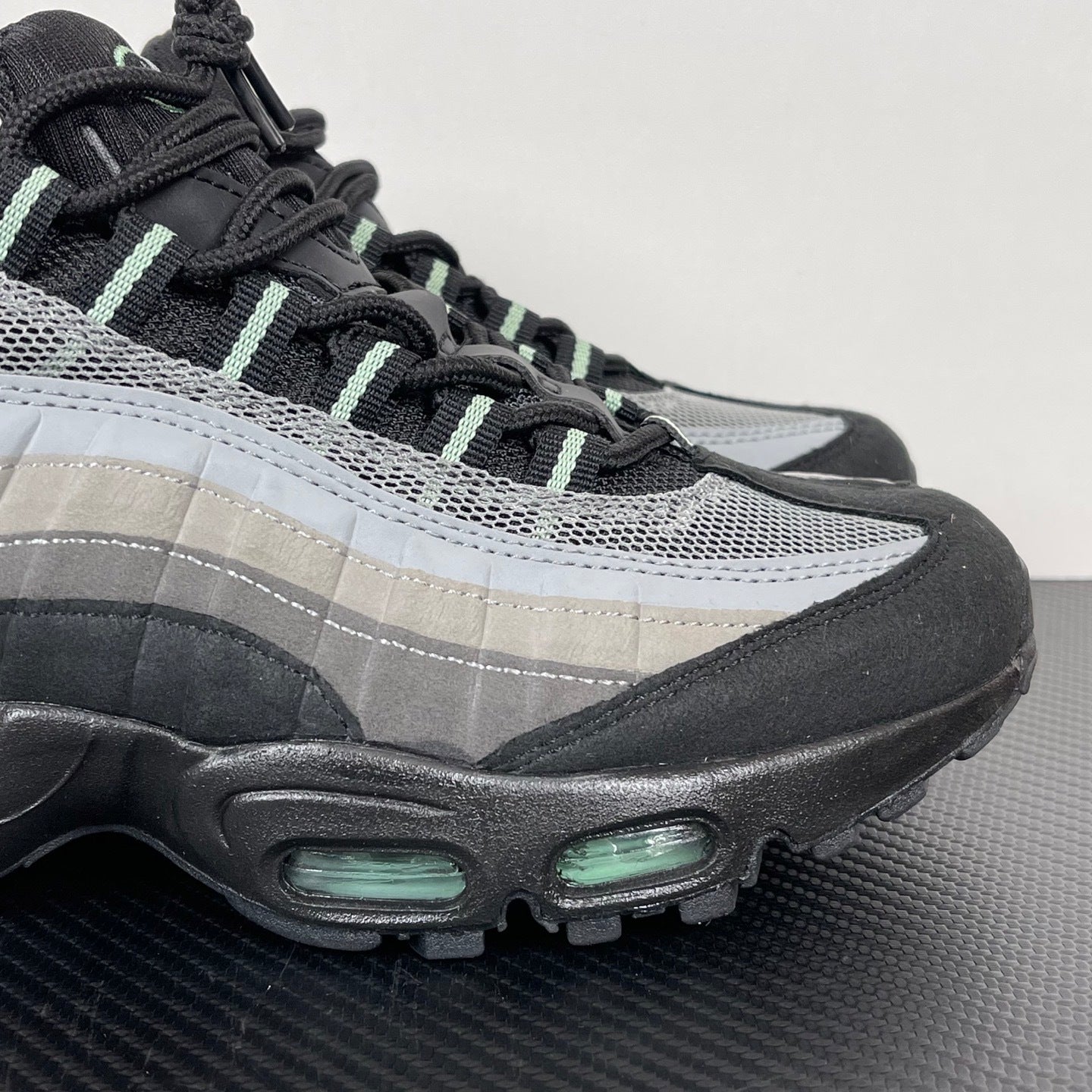 95 Vapor Green