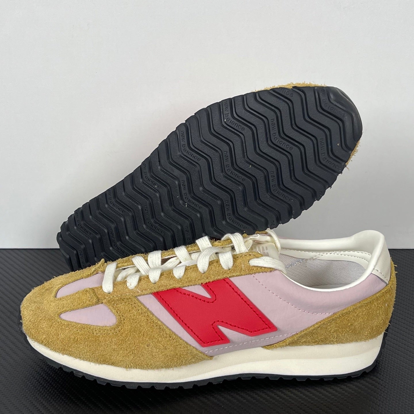 471 Brown Pink Red
