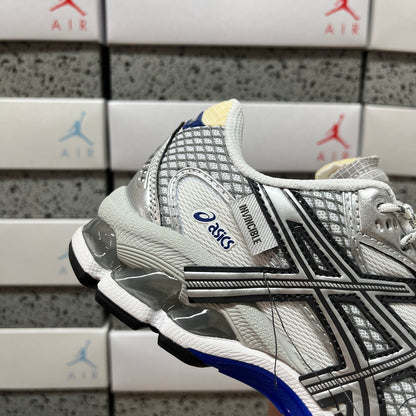 GEL-NIMBUS 10.1 White/Grey