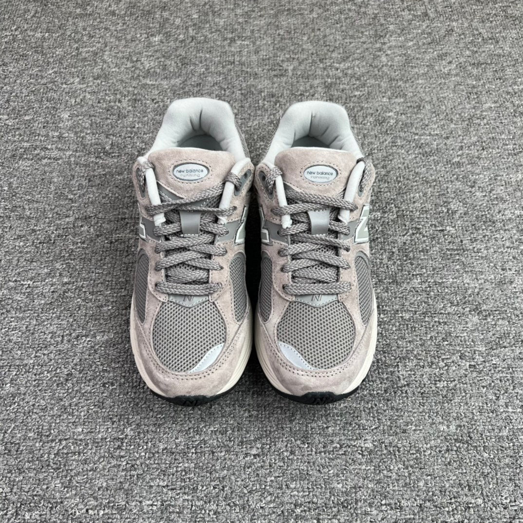 2002R Grey
