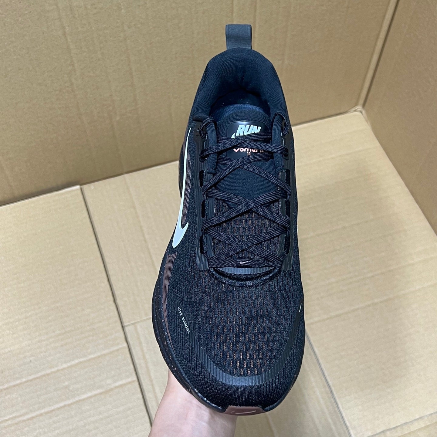 Vomero 18 Black/Brown