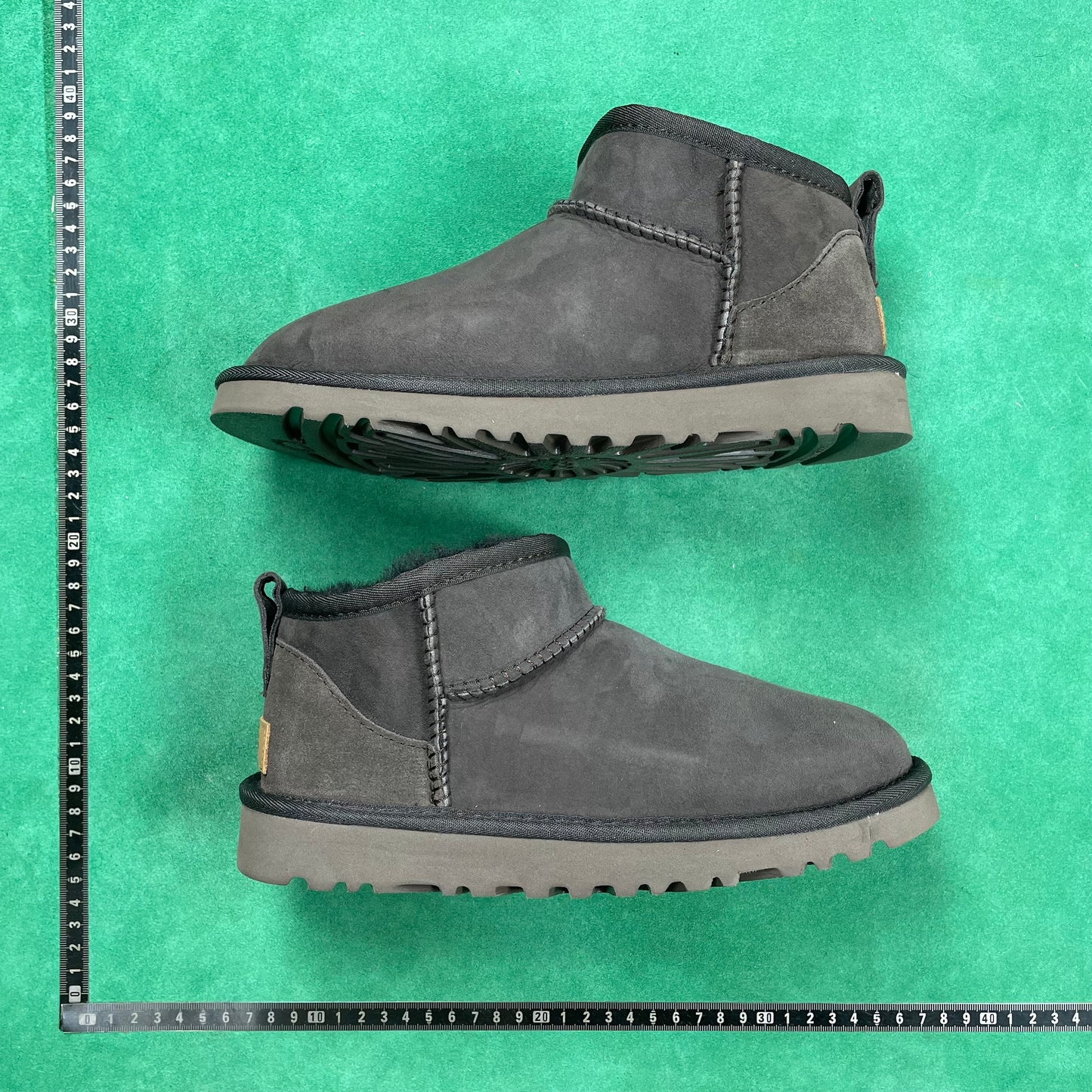 UGG CLASSIC ULTRA MINI