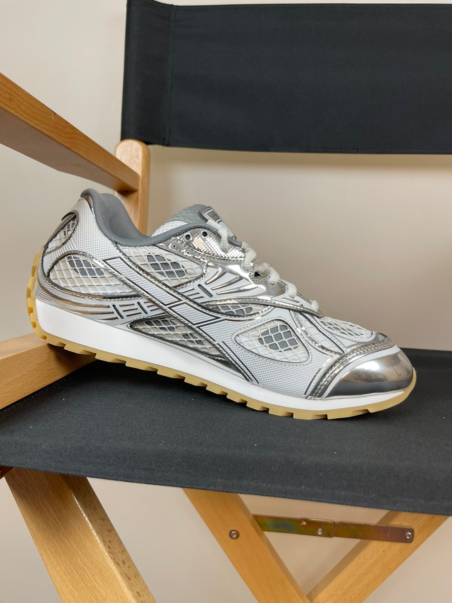BV Orbit Silver and White