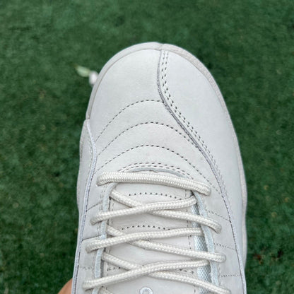 12 PURE WHITE