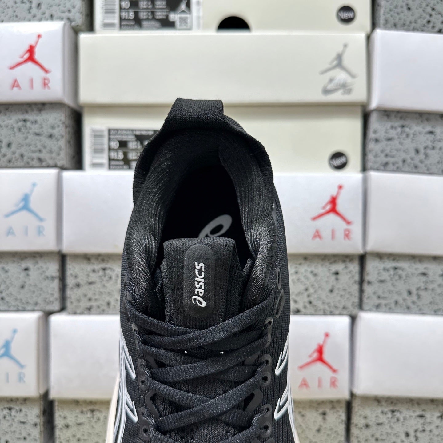 GEL-NIMBUS 28 Black/White