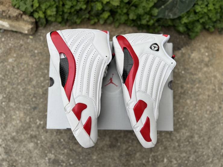 AJ14 Retro Candy Cane