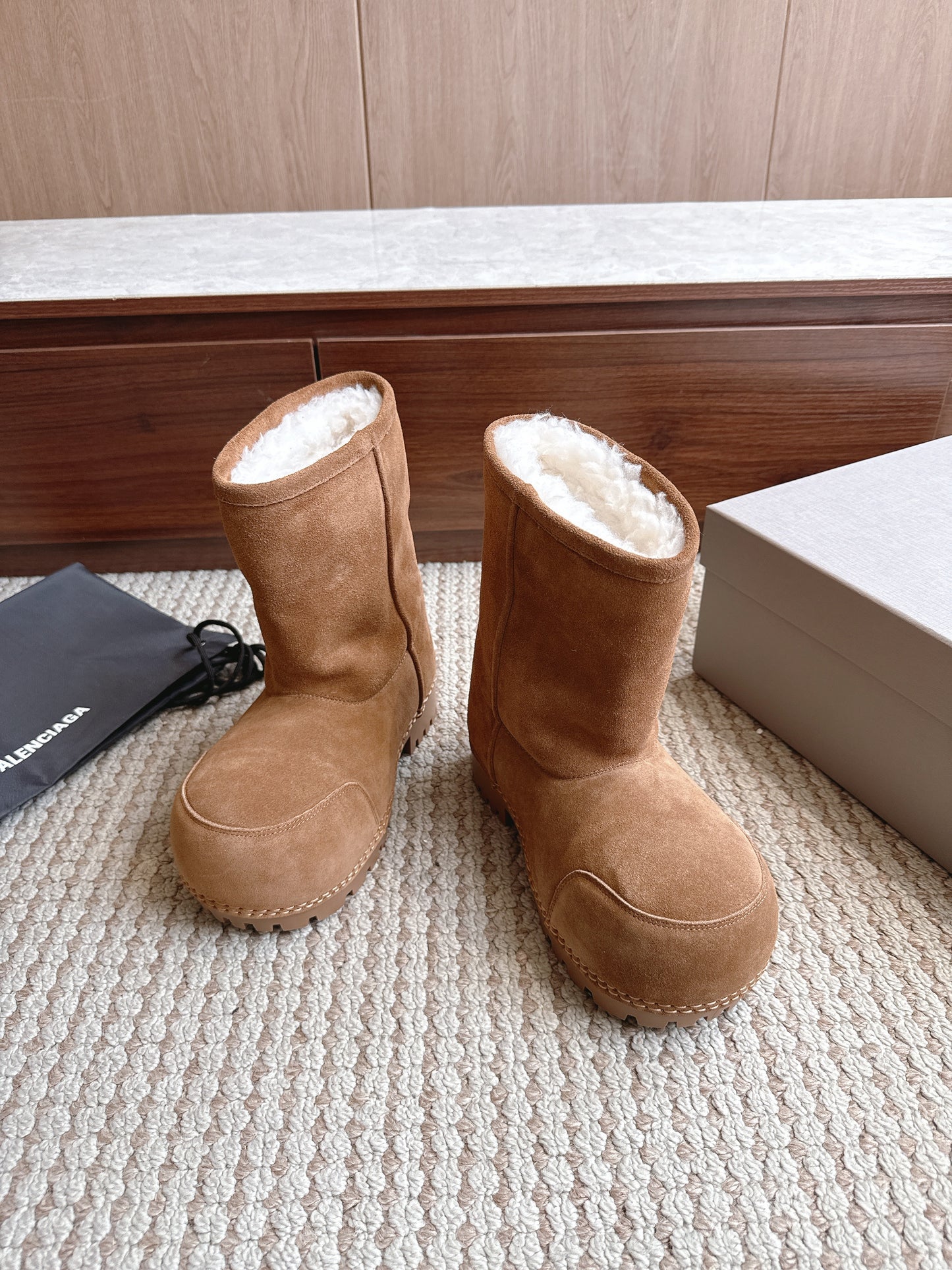BLG Alaska Suede Boots