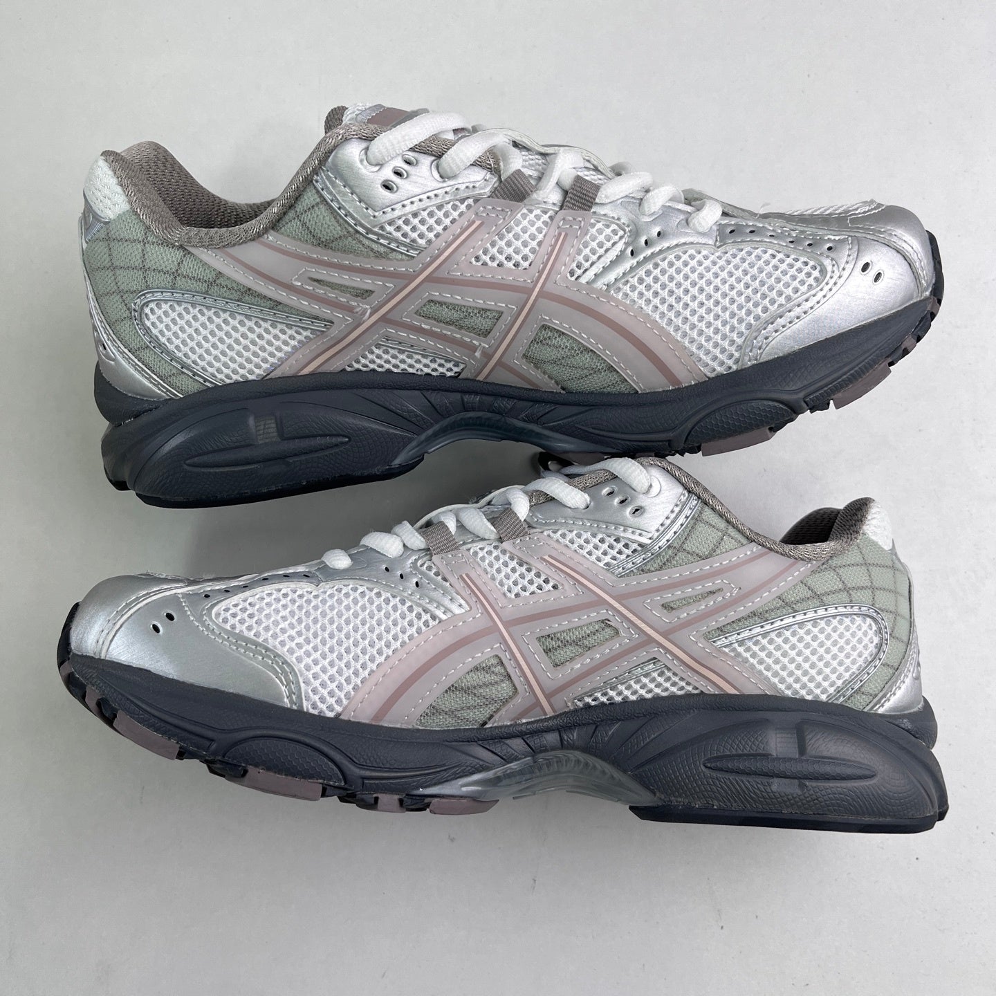 GEL-NIMBUS 10.1 Grey/Bone Pink