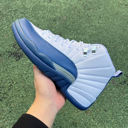 12 Blue and White