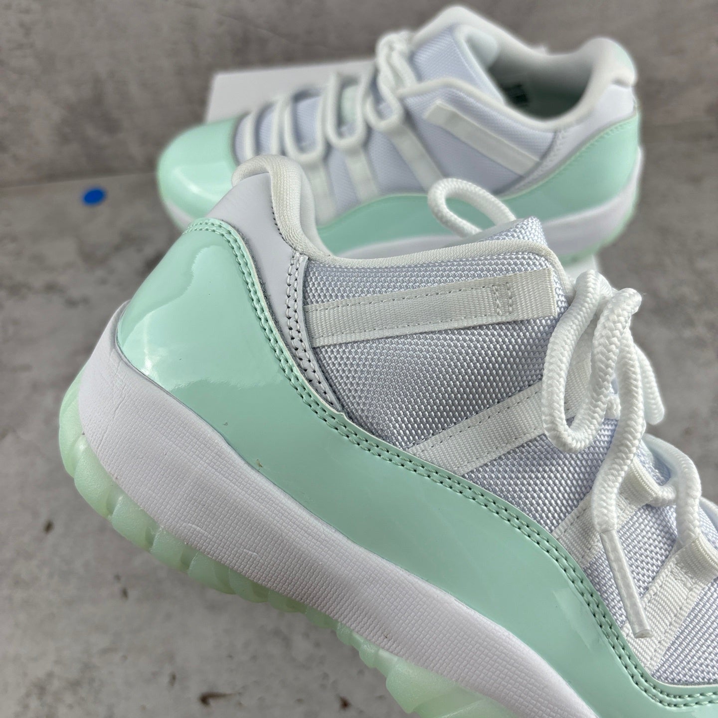 AJ11 Retro Low Igloo