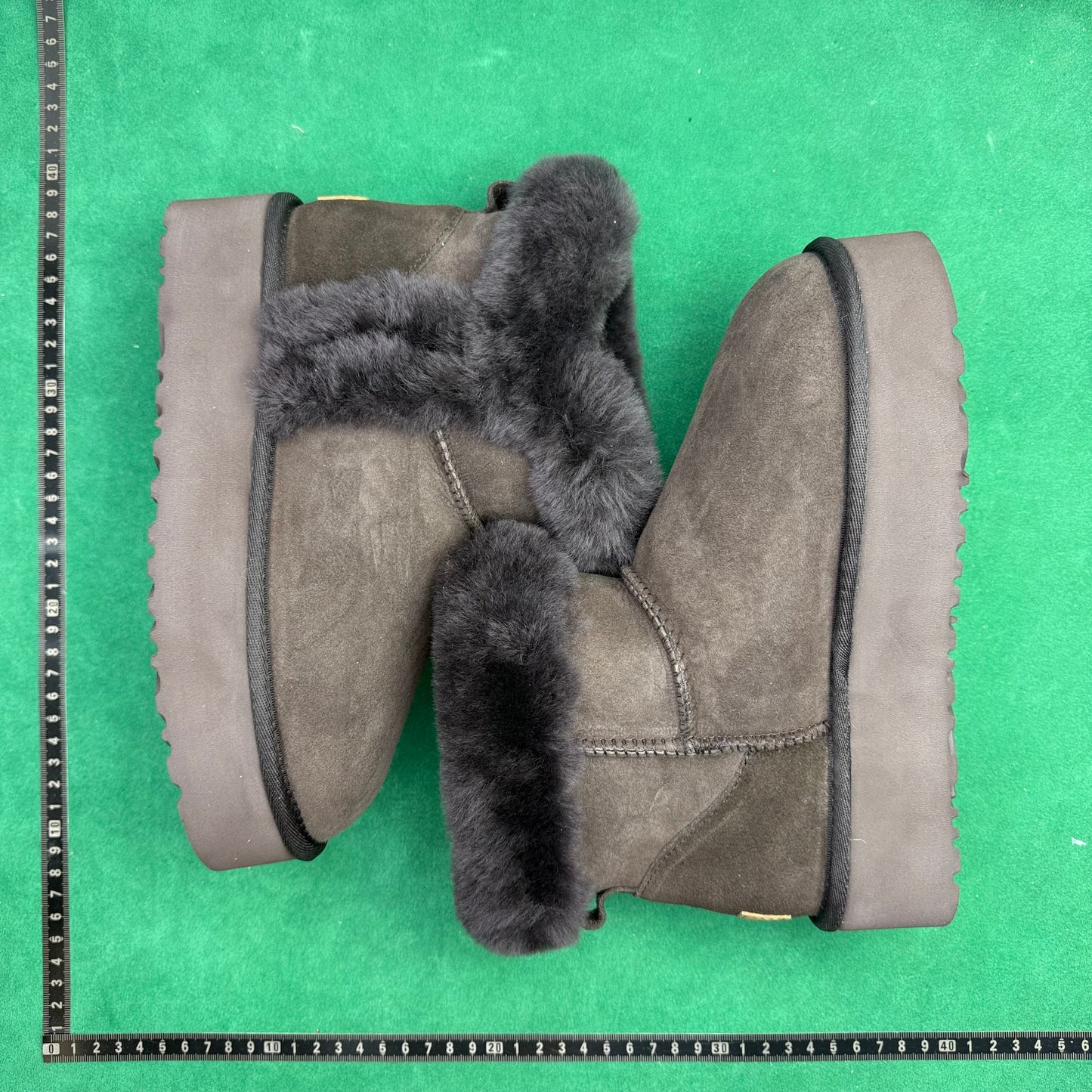 TT UGG