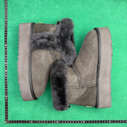 TT UGG