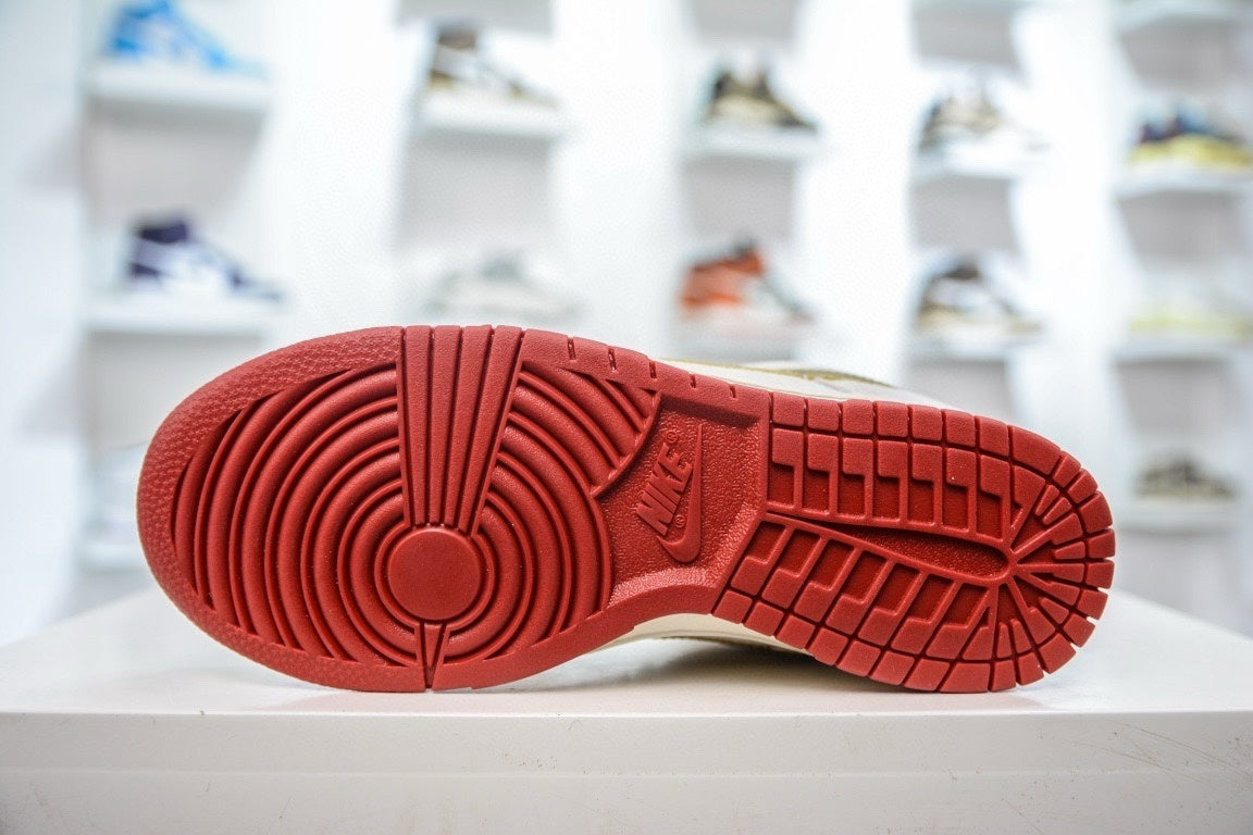 Dunk SB Old Spice