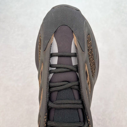 700 V3 Clay Brown