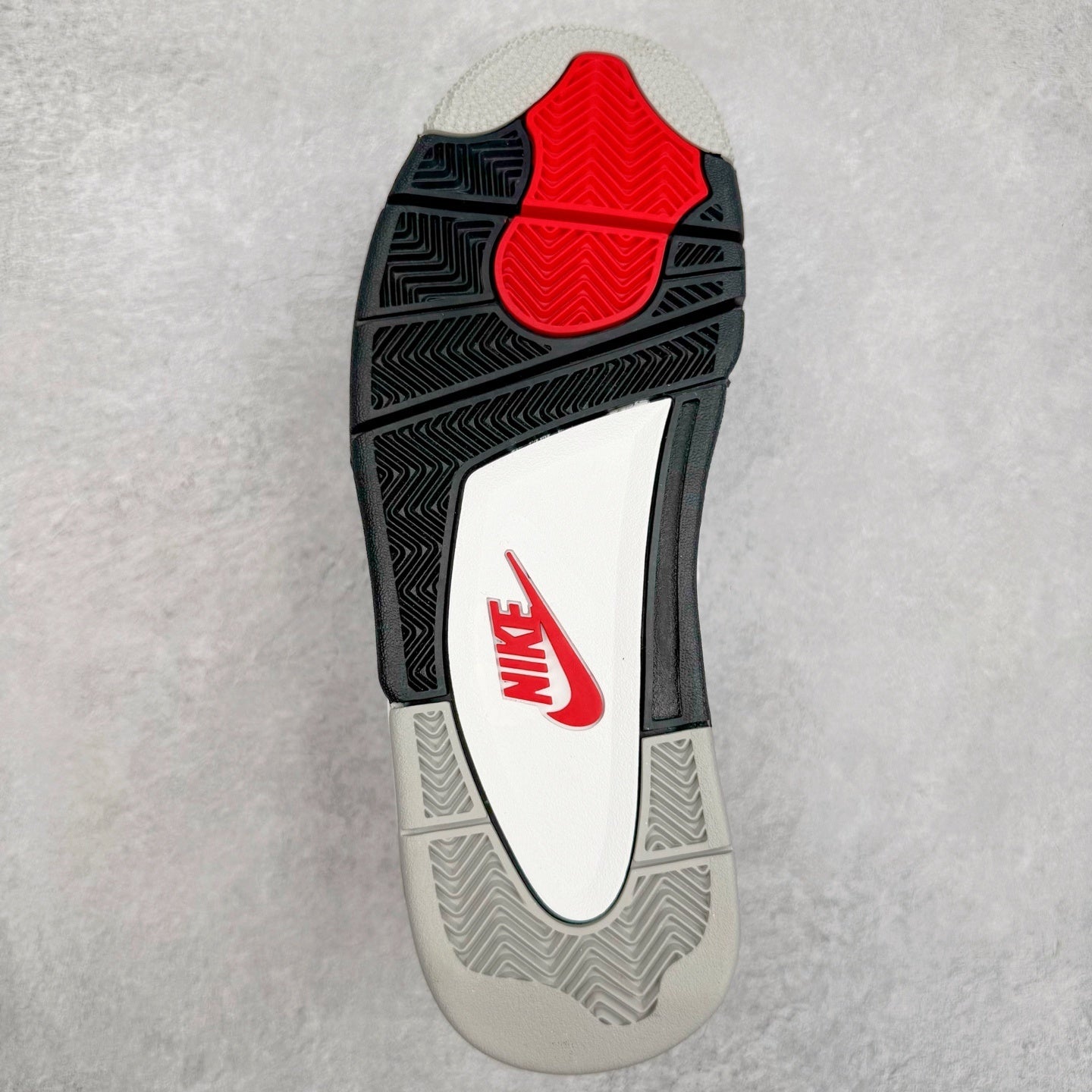 AJ4 Retro OG White Cement