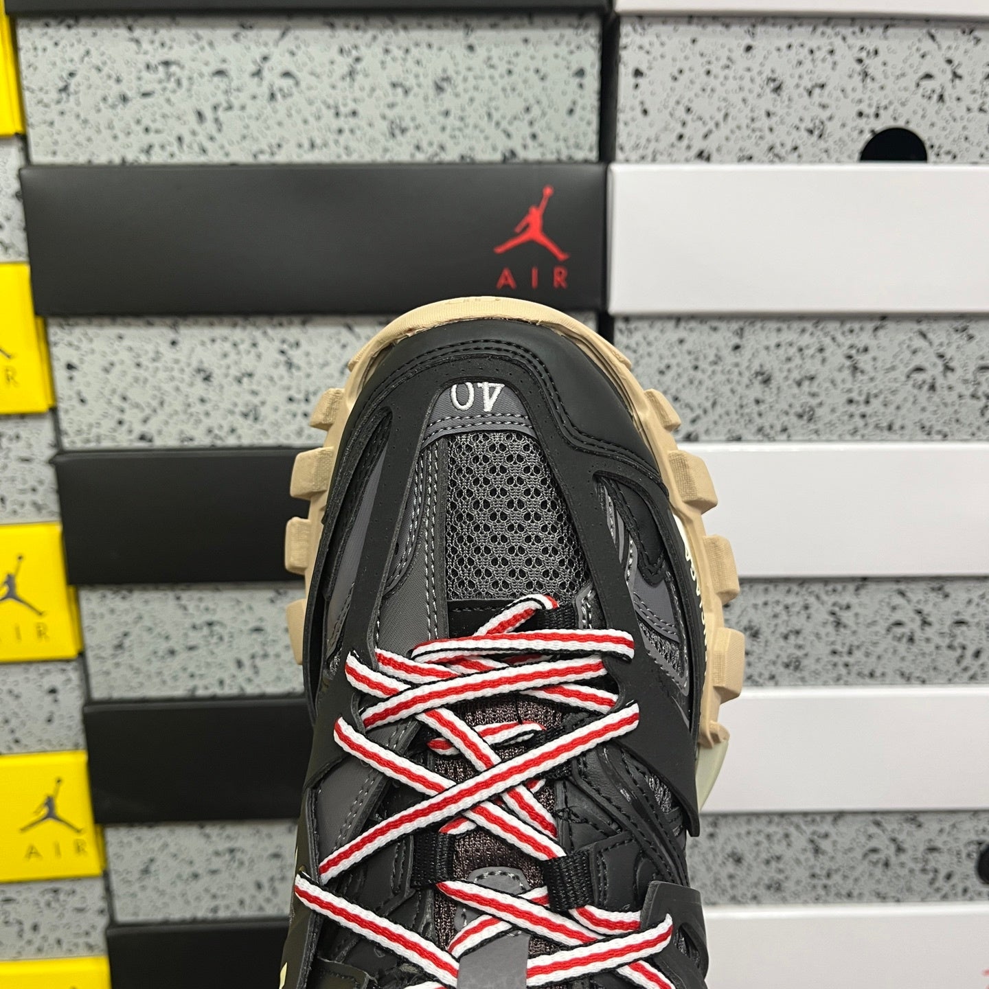 BLG Track Black Grey Red