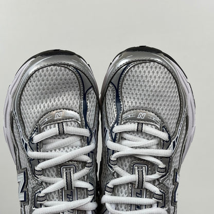 740 White / Silver / Navy