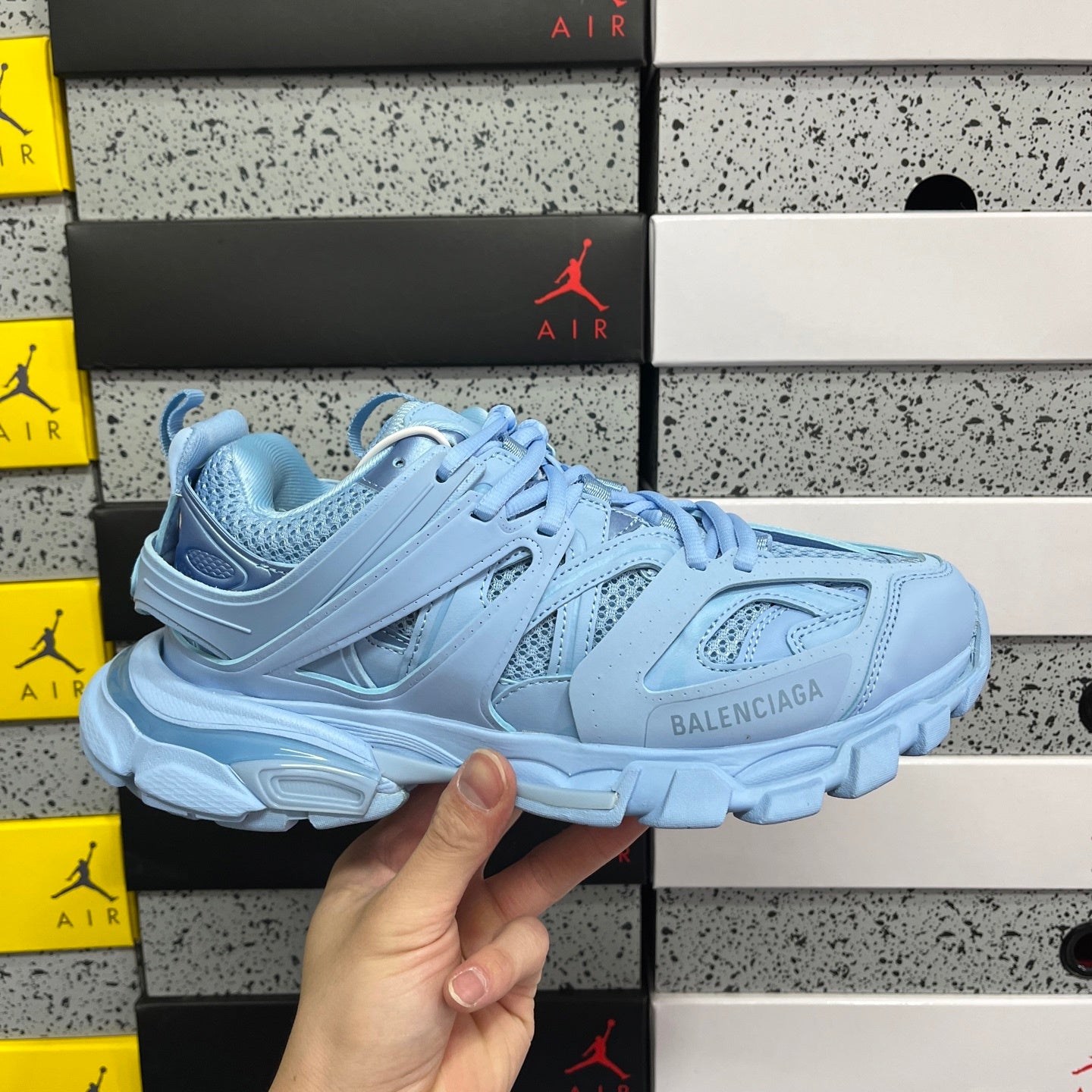 BLG Track Light Blue