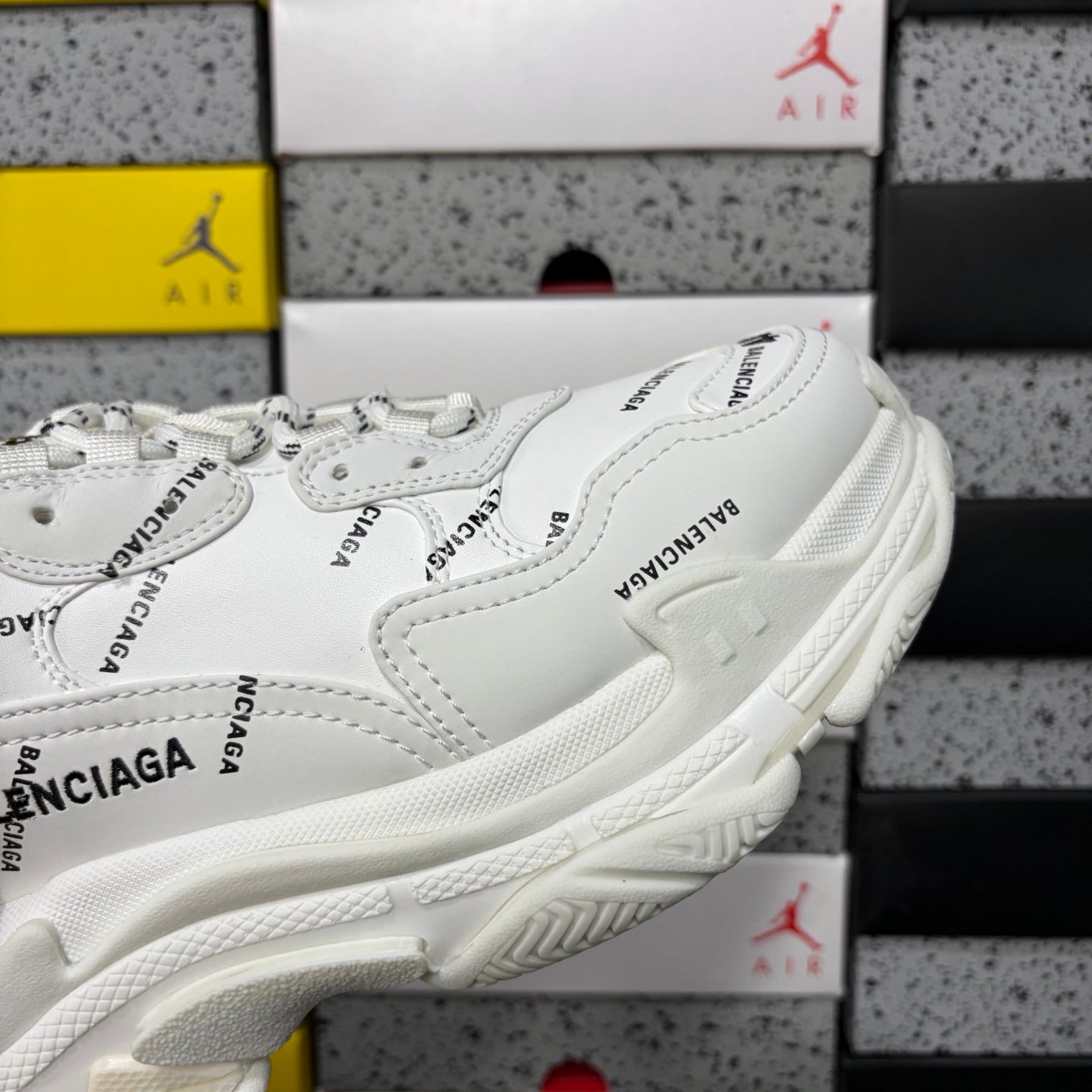 BLG Triple S White