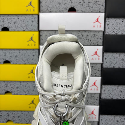 BLG Track White