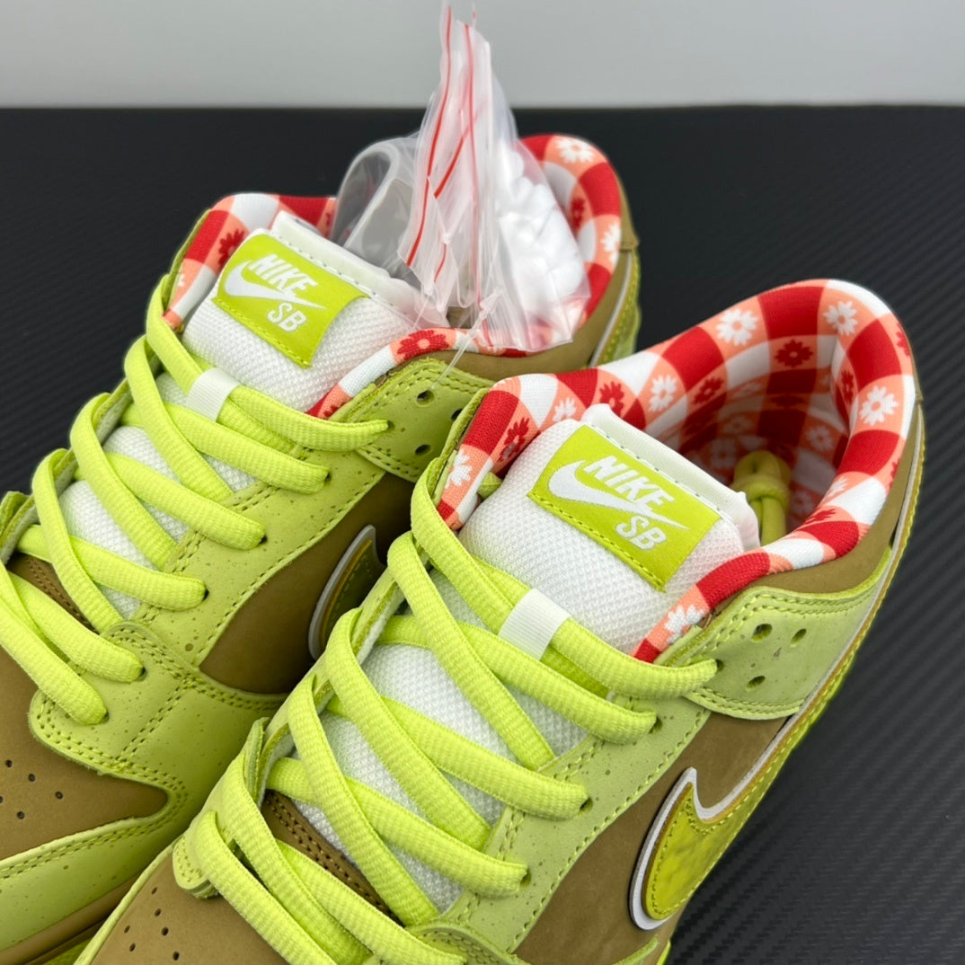 Dunk SB Volt Lobster