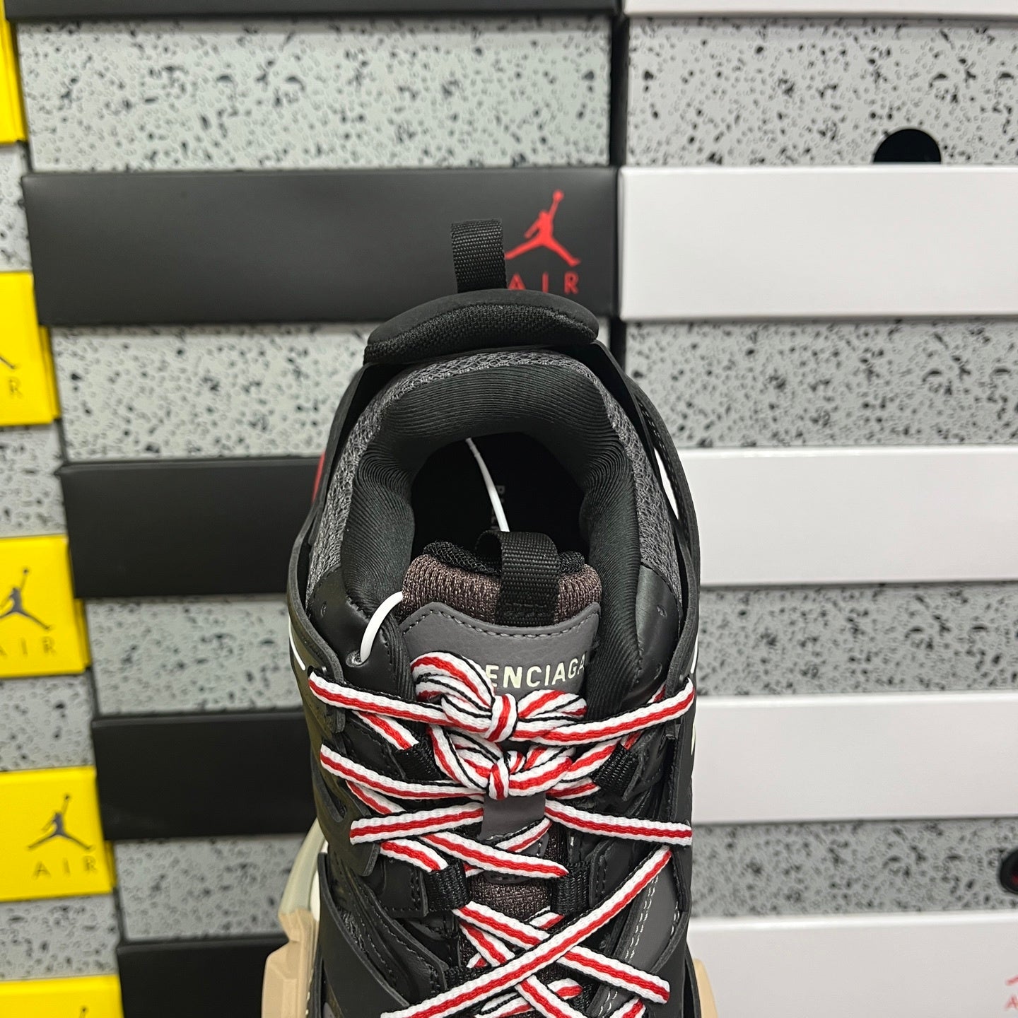 BLG Track Black Grey Red
