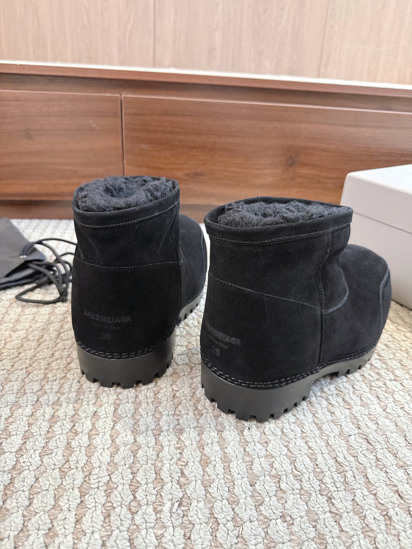 BLG Alaska Suede Boots Black