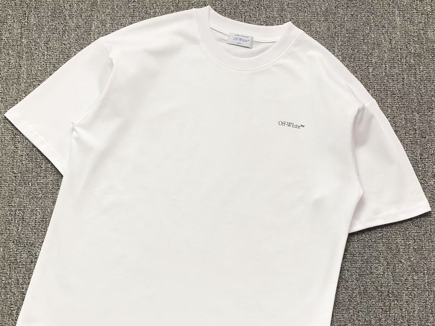 T-shirt Off