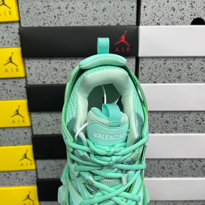 BLG Track Mint