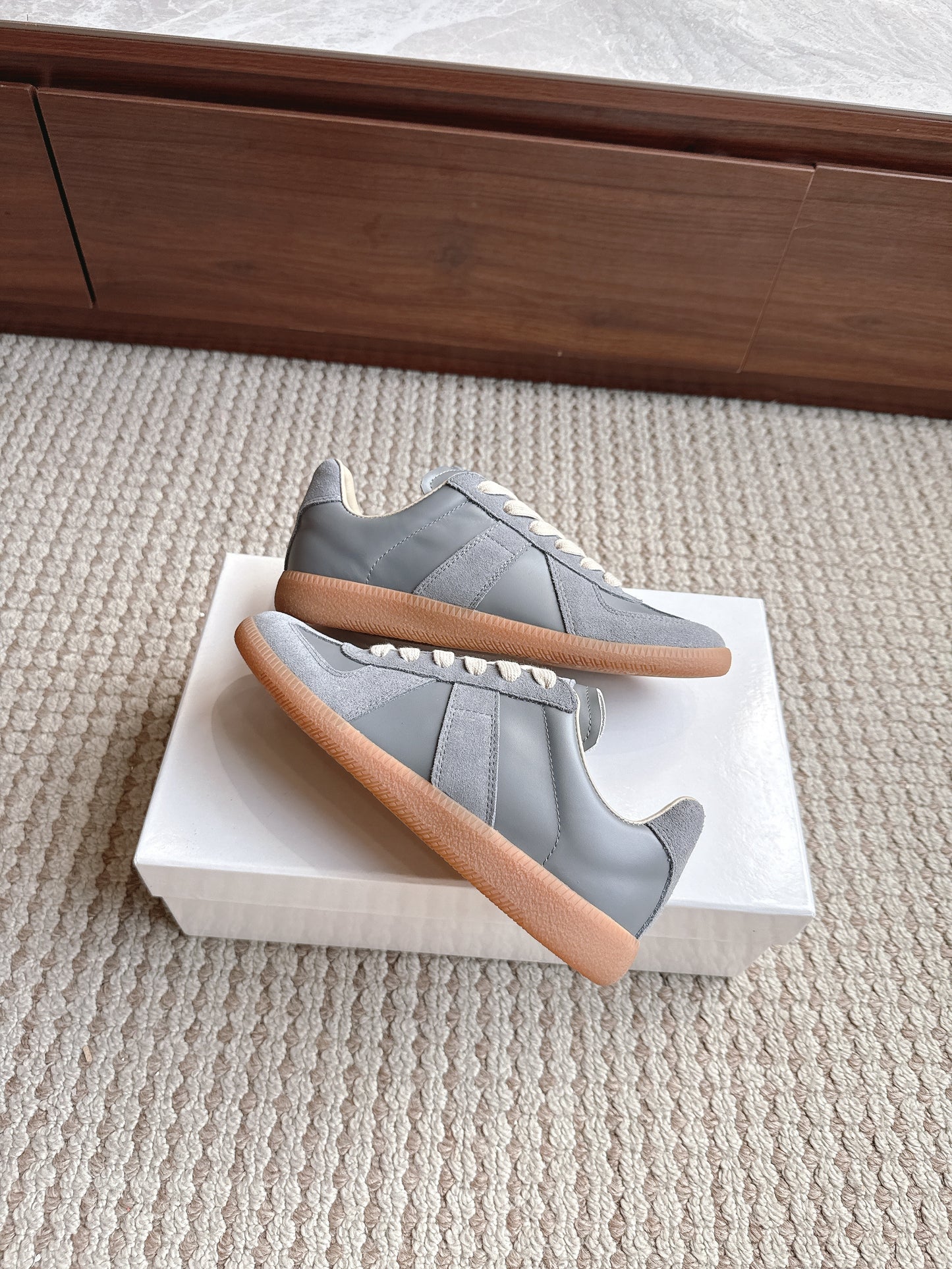 Maison Light Blue Lether