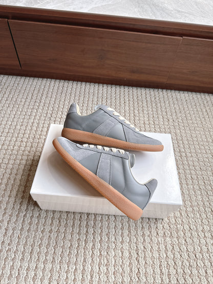 Maison Light Blue Lether