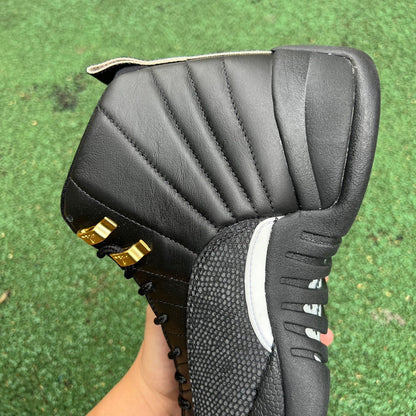 12 Pure Black