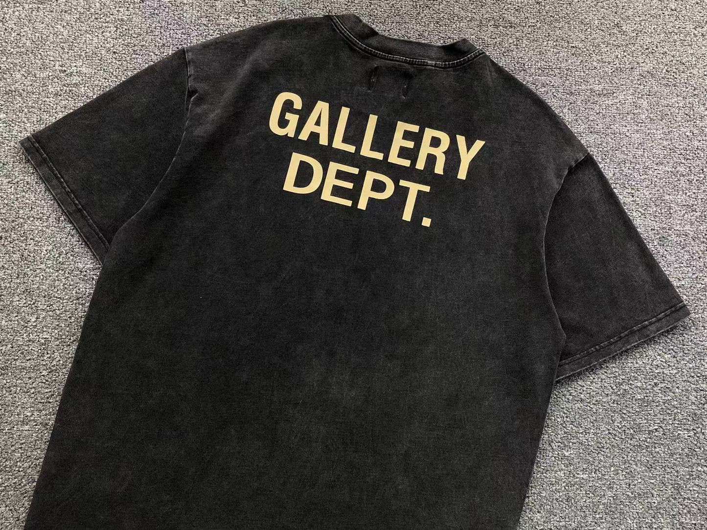 T-shirt GALLERY DEPT