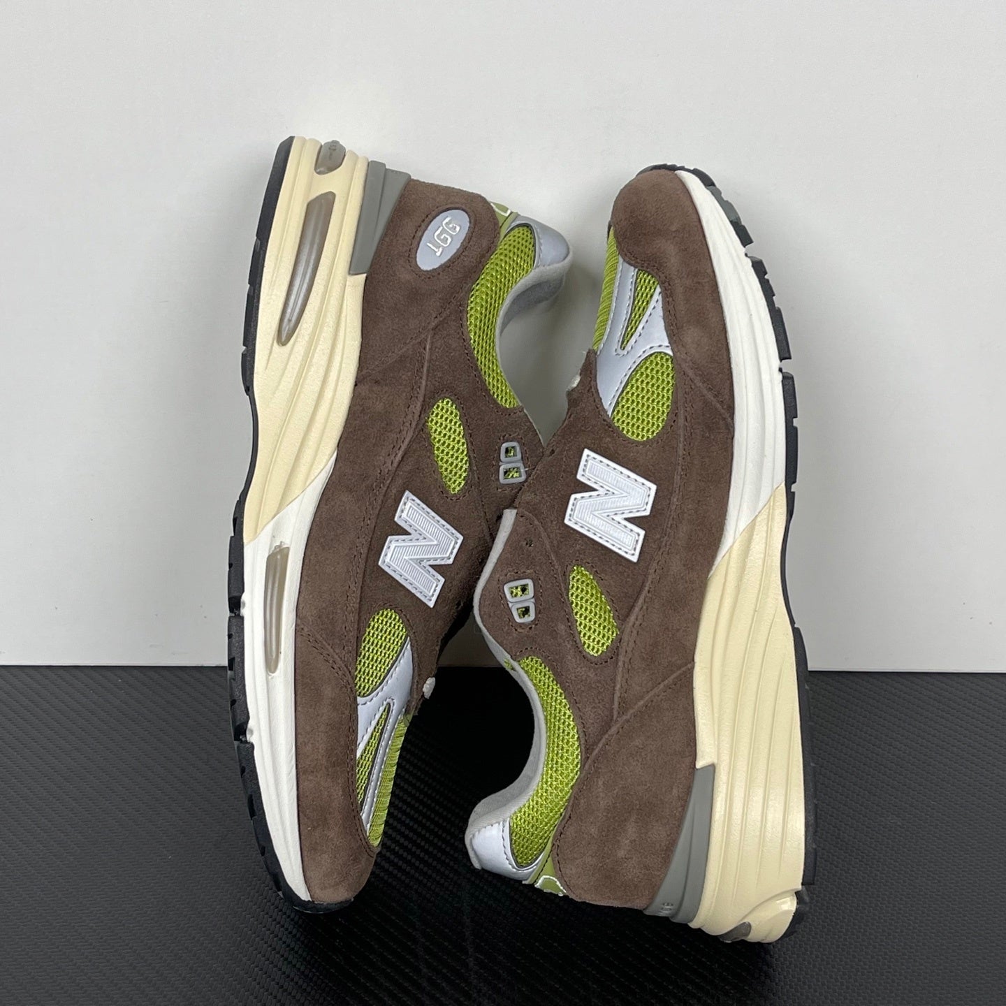 990 Brown Lime