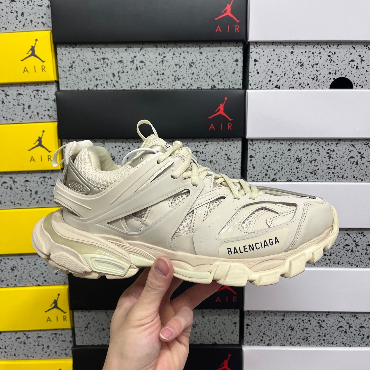 BLG Track Beige Speckled