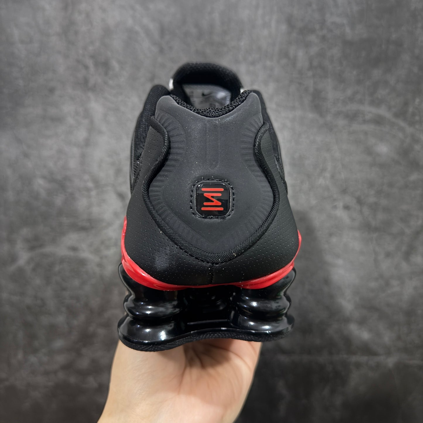 Aware Shox TL Black/Red