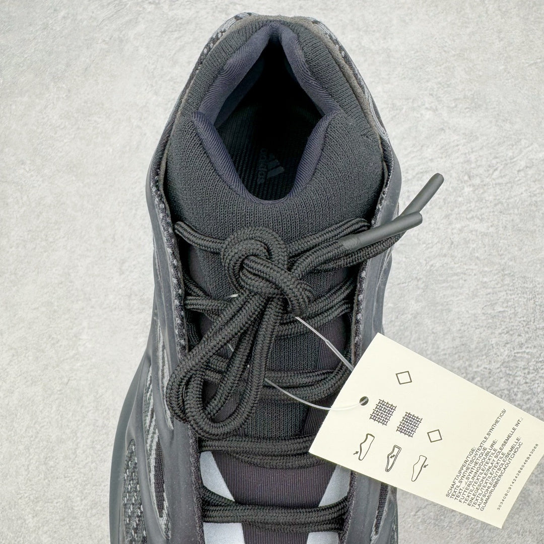 700 V3 Black Soul