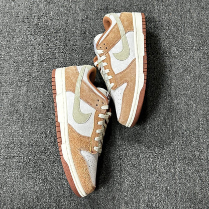 Dunk SB Medium Curry